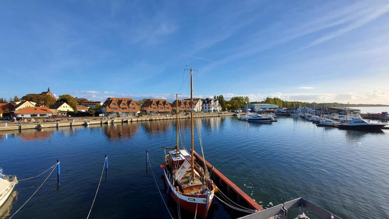 Ferienwohnung Im Uhlenhuus Wiek auf Rügen Екстериор снимка