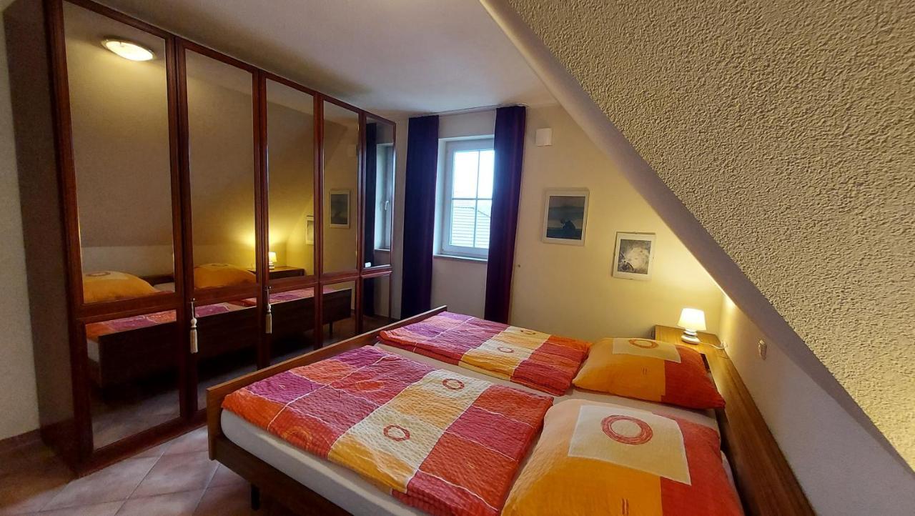 Ferienwohnung Im Uhlenhuus Wiek auf Rügen Екстериор снимка